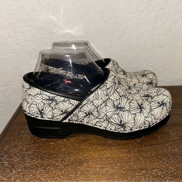 Sanita Floral Print Slip On Leather Chunky Clog Shoes - Picture 3 of 9